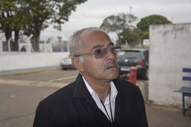 Agetran abandona fiscaliza&ccedil;&atilde;o e acirra guerra entre taxistas no Aeroporto