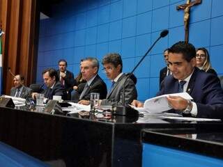 Deputados Zé Teixeira (DEM), Paulo Corrêa (PSDB), Rinaldo Modesto (PSDB) e Herculano Borges (SD), durante sessão (Foto: Luciana Nassar/ALMS)