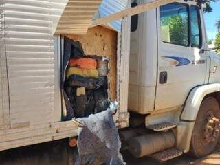 Caminhão apreendido com droga em Mato Grosso do Sul.  (Foto: Divulgação)