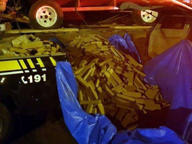 Maconha encontrada em implementos agr&iacute;colas pesou 3,2 toneladas
