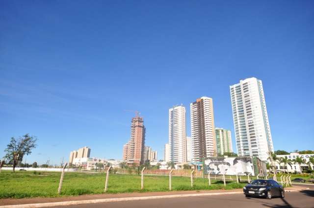 Semana come&ccedil;a com calor e previs&atilde;o de chuva na Capital 