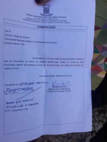 Protesto cobra perman&ecirc;ncia de &ldquo;vag&atilde;o solit&aacute;rio&rdquo; na orla e pede mais cultura