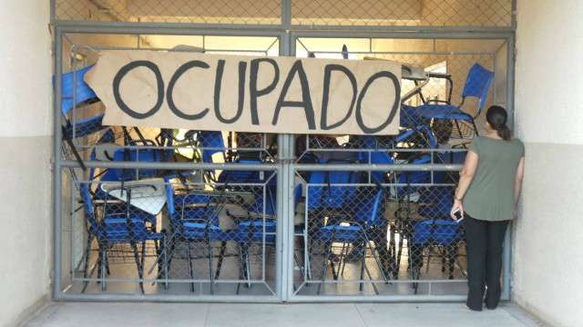 Contra Temer, estudantes mant&ecirc;m invas&otilde;es em tr&ecirc;s universidades de MS