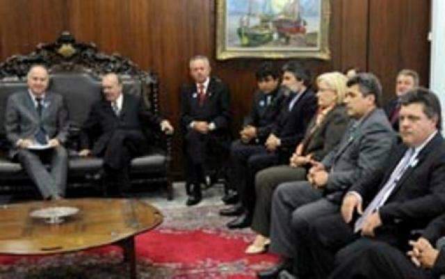 Presidente da Assomasul participa de reuni&atilde;o com Sarney em Bras&iacute;lia