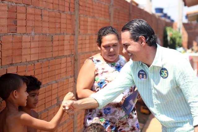 Marquinhos promete atividades extraclasse para tirar jovens das ruas