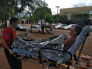 Inc&ecirc;ndio consome 80% de resid&ecirc;ncia e deixa m&atilde;e e filho feridos 