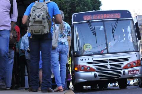 Bernal eleva tarifa de &ocirc;nibus a R$ 3,25 e novo valor j&aacute; vale amanh&atilde;