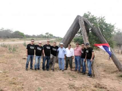 Passagem da caravana pelo Paraguai redescobre marco dos pioneiros