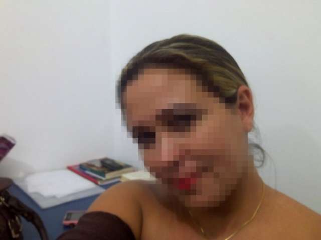 Mulher faz &quot;selfie&quot; com tablet furtado e foto para no celular de v&iacute;tima