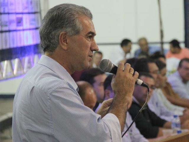 Reinaldo d&aacute; mais R$ 300 mil, al&eacute;m do R$ 1,2 mi para asfalto em Ponta Por&atilde;