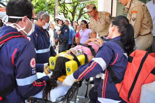  Padrasto de adolescente v&iacute;tima de bala perdida no Centro culpa policial   