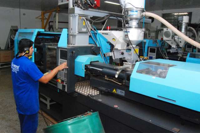 No primeiro trimestre, ind&uacute;stria gera 2,2 mil novos postos de trabalho 
