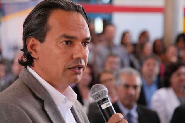 Cortando despesas, prefeitura reduziu deficit nas contas em R$ 20 milh&otilde;es