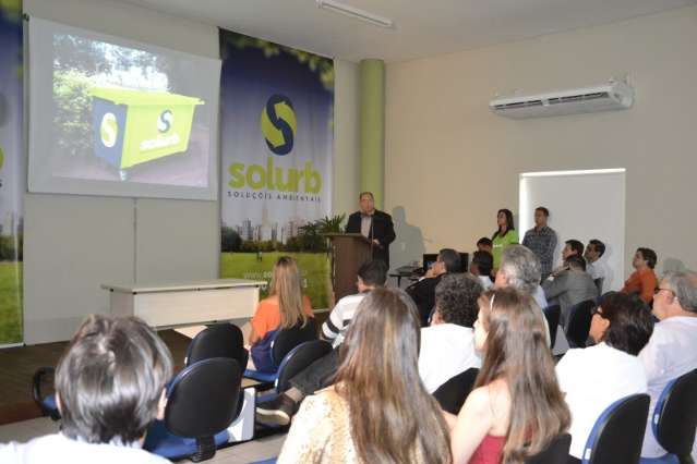 Empresa ir&aacute; cadastrar hoje catadores de lixo para cooperativa de reciclagem