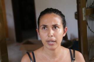 Ana Carolina é mãe de dois filhos pequenos e diz que irá vaciná-los (Foto: Kisie Ainoã)