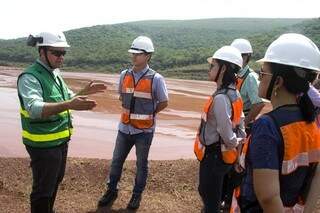 Prefeito se reuniu com gerente de Operações e visitou barragem da Vale em Corumbá (Foto: Divulgação/Prefeitura)