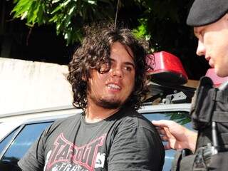 Ladr&atilde;o que roubou conveni&ecirc;ncia incriminou gerente por vingan&ccedil;a