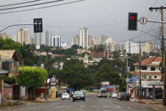 Campo Grande amanhece nublado neste domingo