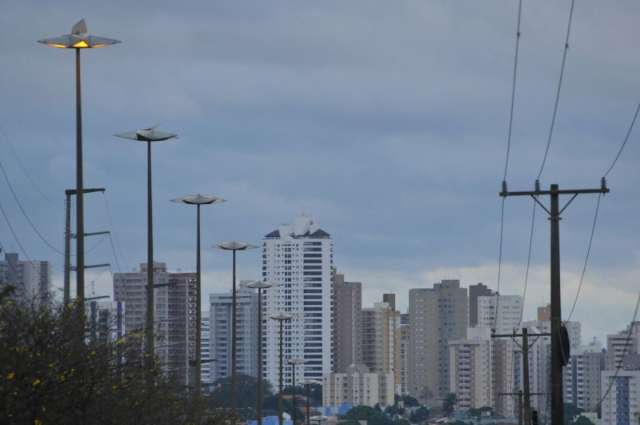 Ap&oacute;s temporal, previs&atilde;o para domingo &eacute; de mais chuva e c&eacute;u encoberto