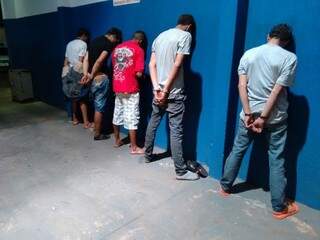 Grupo preso ontem pelo Choque é responsável por diversos arrastões em Campo Grande. (Foto: Divulgação/ Polícia Miltiar)