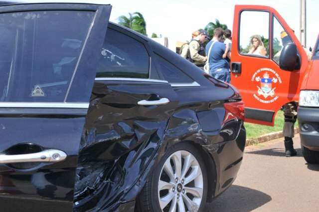 Colis&atilde;o de Sonata com Palio fere gestante, homem e crian&ccedil;a na BR-262