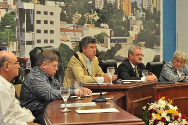 Audi&ecirc;ncia p&uacute;blica debate cursos t&eacute;cnicos federais em Dourados