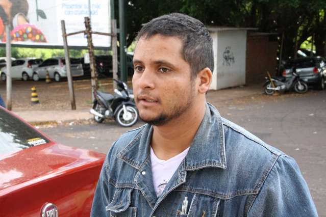 Com tr&acirc;nsito &quot;afogado&quot;, Rua Cear&aacute; ganha pontos com congestionamento