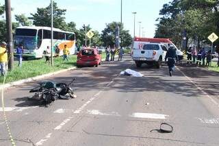 Acidente fatal foi na avenida Gury Marques. Caminhonete &quot;atropelou&quot; Gol e duas motos. (Foto: Alan Nantes)