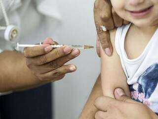 Vacina contra o sarampo é a única prevenção, alerta Ministério. (Foto: Agência Brasil)
