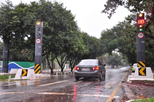  Lombada d&aacute; defeito, motoristas pensam que foram multados e reclamam