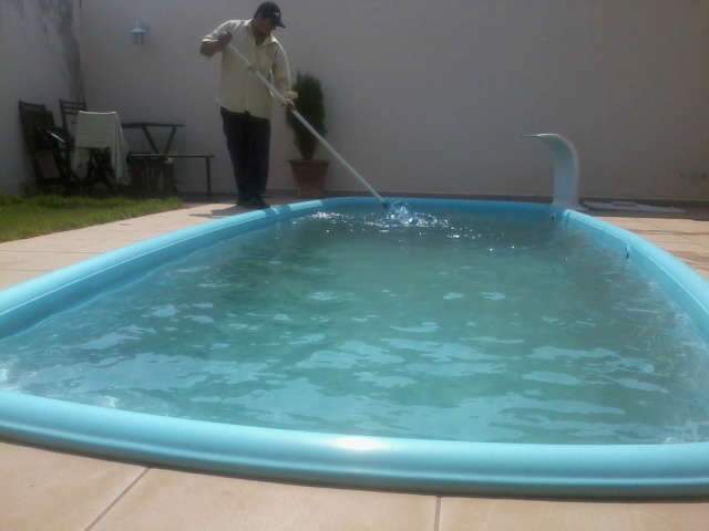  Ap&oacute;s chuva do fim de semana, trabalho de piscineiro aumenta cinco vezes