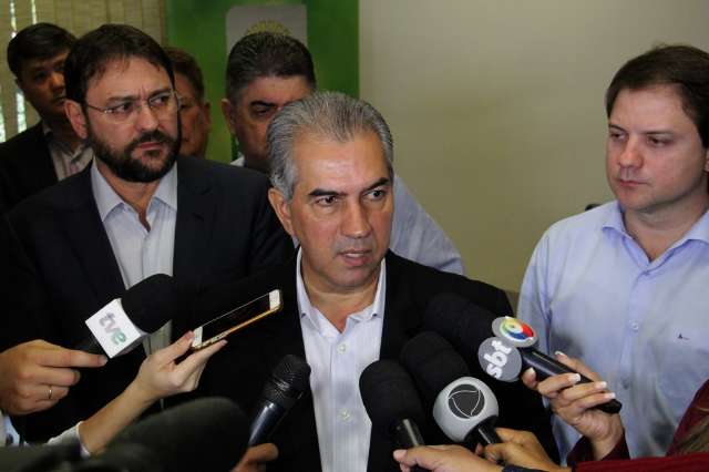 Governador inaugura a reforma de escola ind&iacute;gena em Corumb&aacute;