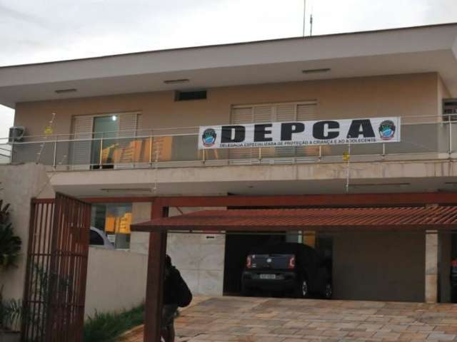 Pai &eacute; condenado a 100 anos de pris&atilde;o por estuprar filhas durante seis anos