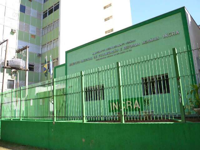  Incra tenta reverter despejo de brasiguaios acampados em rodovia