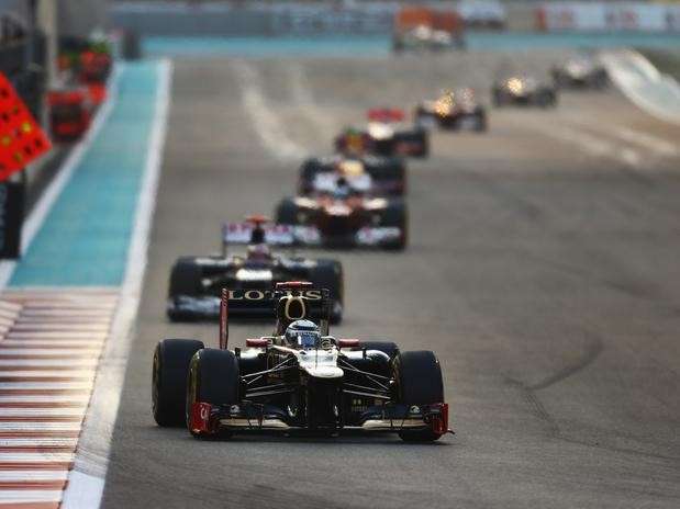 Kimmi R&auml;ik&ouml;nnen vence GP de Abu Dhabi; Massa chega em 7&ordm;
