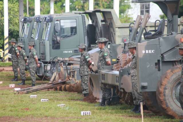 Com militares de MT, recapeamento come&ccedil;a dia 13 na rua Guia Lopes