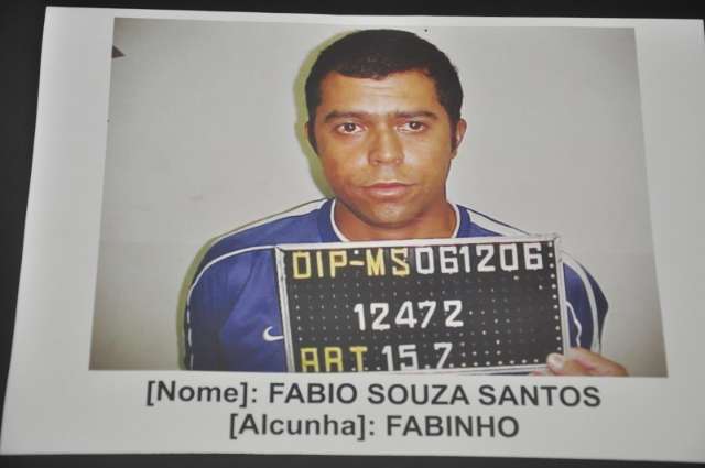 Pol&iacute;cia divulga foto do homem que tentou matar ex-mulher com oito tiros