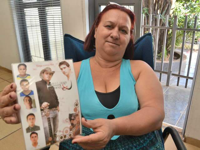  Em grupo de apoio, fam&iacute;lias dividem drama e trocam experi&ecirc;ncias sobre drogas