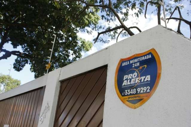 Alarme &eacute; motivo de disc&oacute;rdia entre vizinhos, mas para quem reclamar?