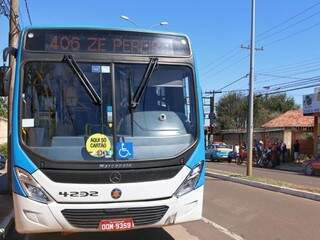 ônibus envolvido no acidente fazia a linha Zé Pereira (Foto: Henrique Kawaminami)