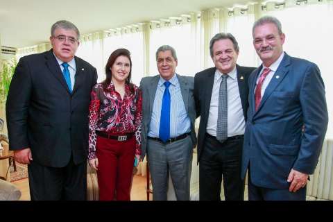 Com intensa agenda em Brasília, Puccinelli insiste em manter “silêncio político”