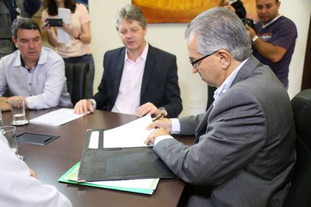 Lei facilita outorga de po&ccedil;os e legaliza situa&ccedil;&atilde;o de pequenos produtores