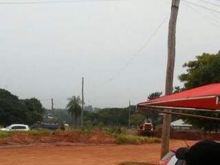 Com o clima tenso, acessos à cidade paraguaia de Ypejhu estão sendo vigiados por policiais do Estado (Foto: Direto das Ruas)