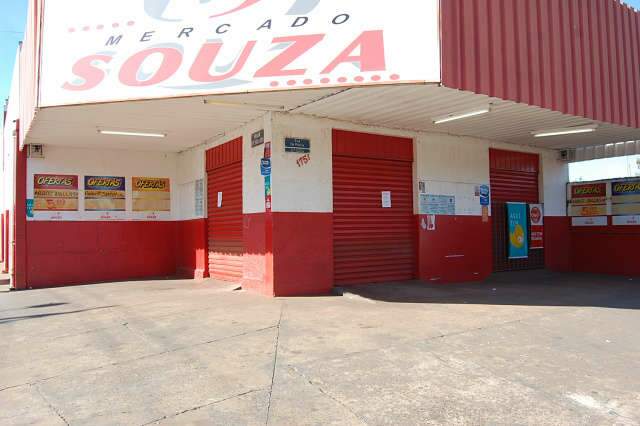  Bandido e gerente morreram em troca de tiros durante roubo a mercado