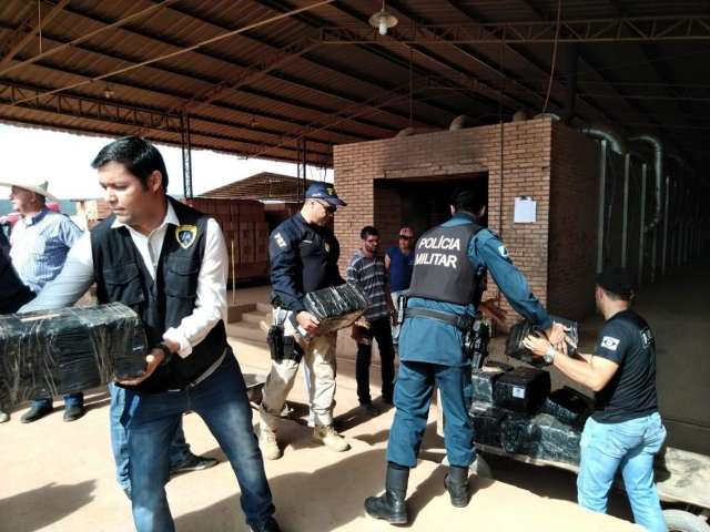 Pol&iacute;cia incinera 1,5 tonelada de drogas apreendidas em munic&iacute;pio 