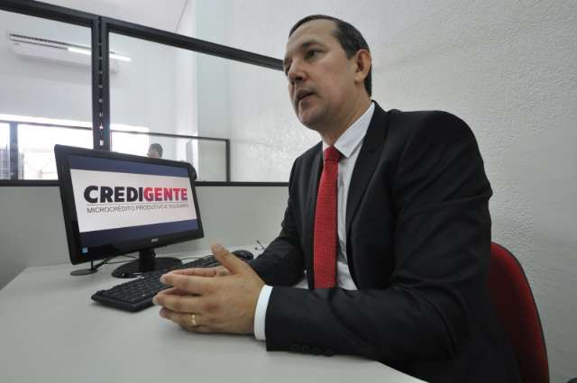 Prefeitura vai usar  R$ 1,5 milh&atilde;o para ajudar 20 bols&otilde;es de pobreza em 2015
