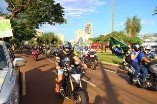 Clubes de motociclistas também participam do protesto. (Foto: Fernando Antunes)