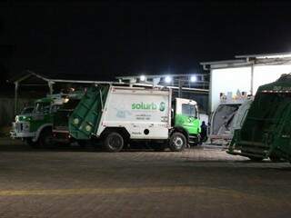 Coleta atrasa, mas equipes v&atilde;o para a rua ap&oacute;s receber vale-alimenta&ccedil;&atilde;o