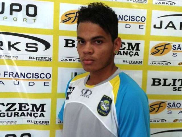 Cene aposta em atacante &quot;de nome estranho&quot; para Estadual