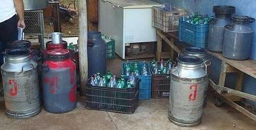 Pol&iacute;cia apreende 857 litros de leite em dep&oacute;sito clandestino no Estrela Park